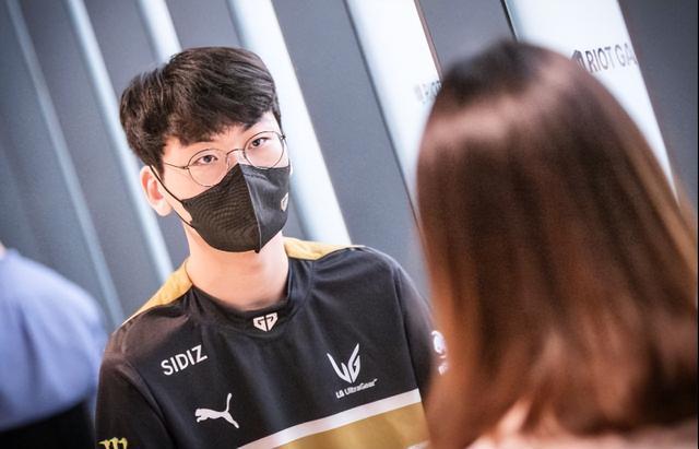 反而限制了 反而限制了