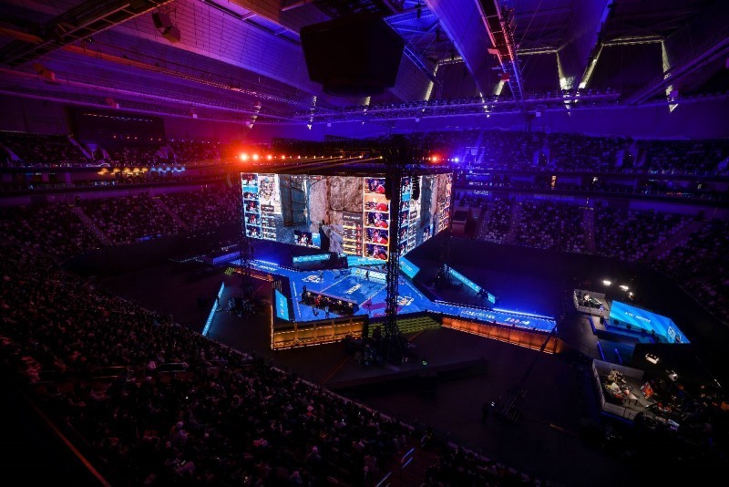 坐镇后场 坐镇后场